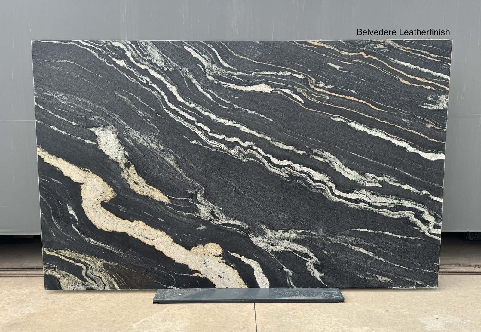 Belvedere Leatherfinish