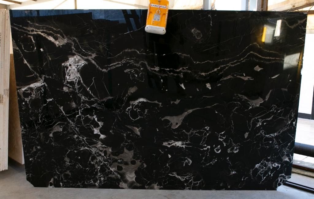 Protokol Black doğal taş plaka