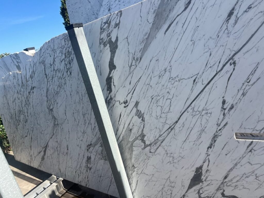 Statuario doğal taş plaka