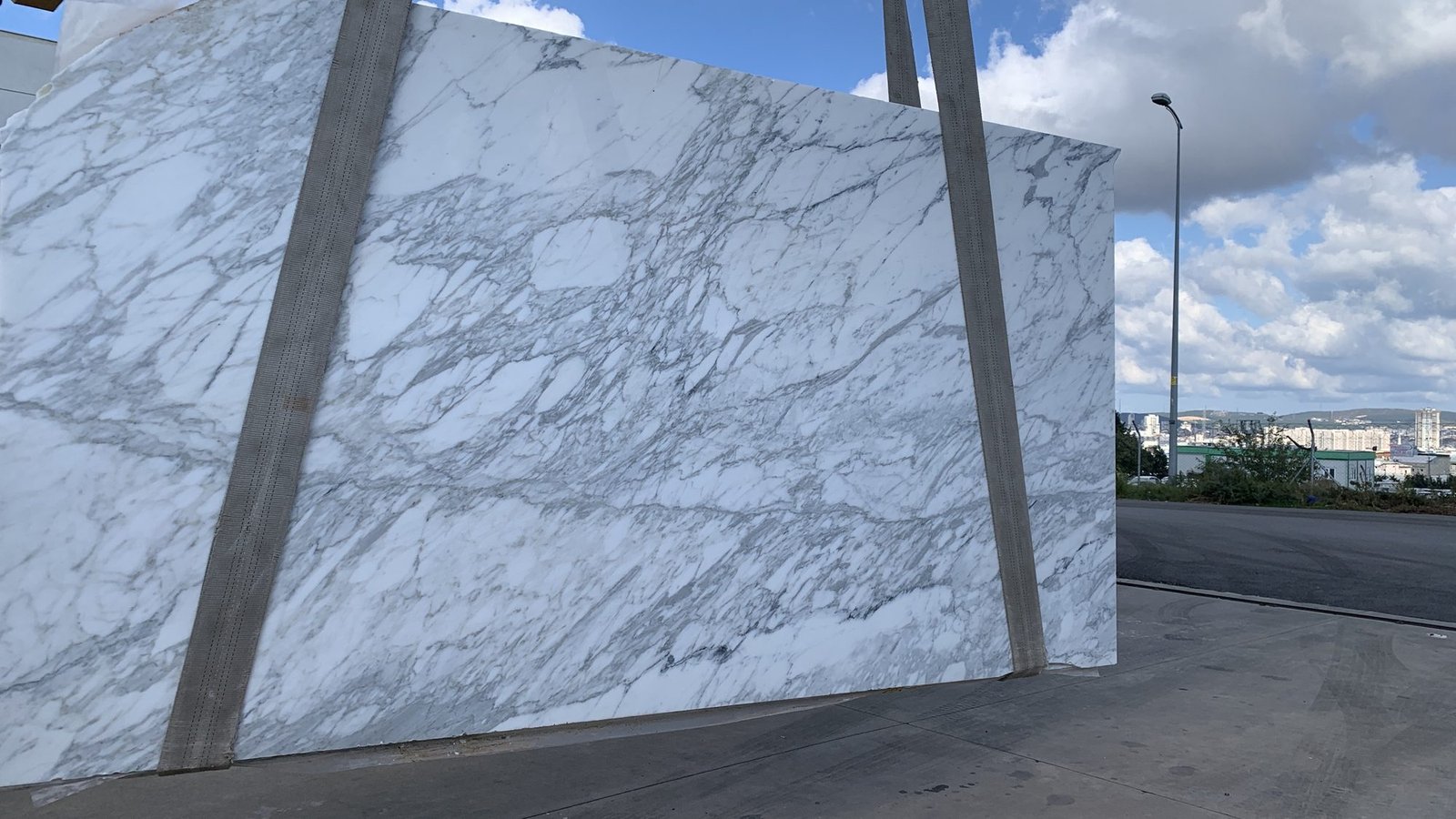 Calacatta Cremo